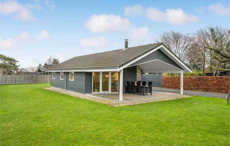 Ferienhaus für 6 Personen mit Terrasse in Strøby, Stevns und Umgebung