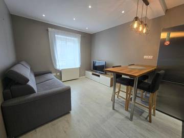 Gîte pour 6 personnes, avec balcon à Les Avenières