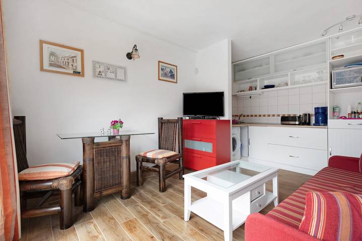 Apartamento entero, Apartamento Bali con vistas a la montaña, al mar, Wi-Fi y terraza in San Marcos, Tenerife Norte