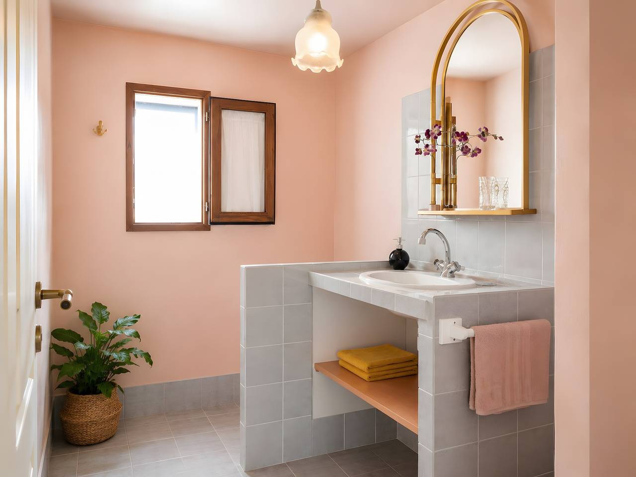 Appartement entier, Appartement Durance avec terrasse et jardin in Allemagne-en-Provence, Alpes-de-Haute-Provence
