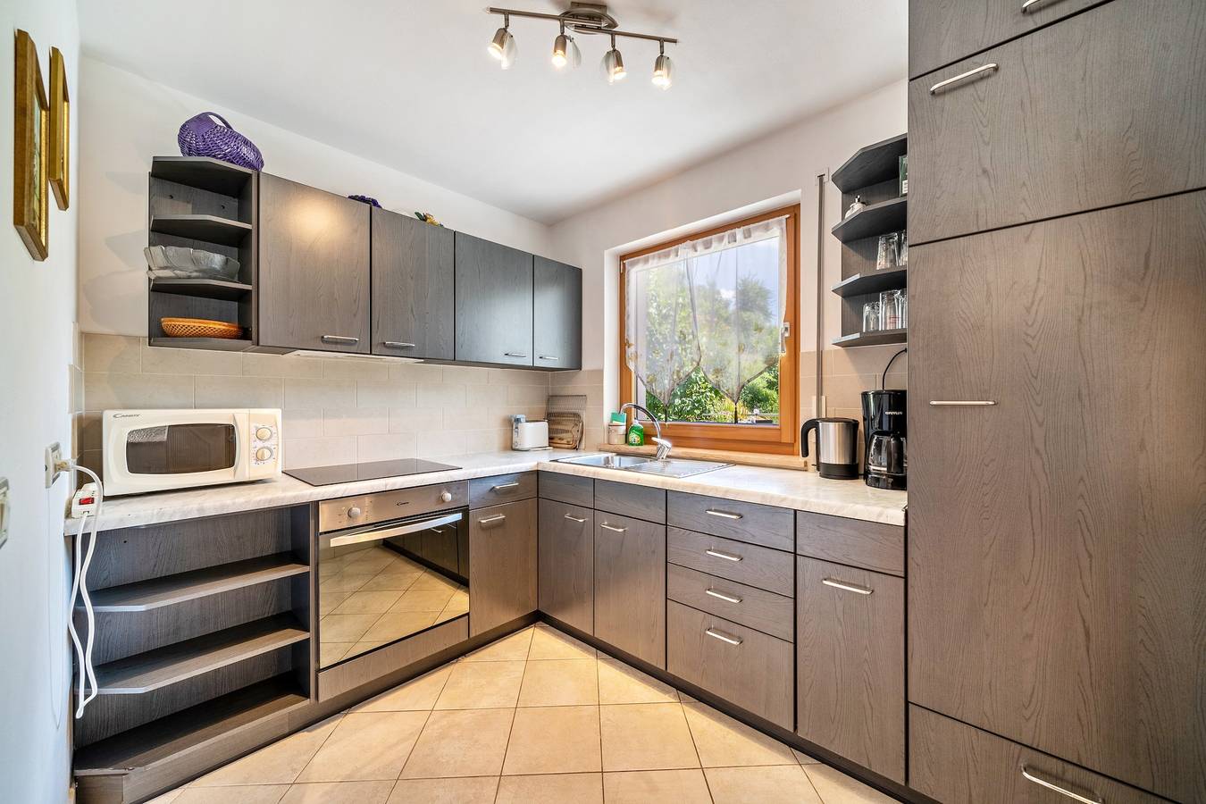 Ganze Wohnung, Ferienwohnung "Ferienhof Turmwirt Pink Leidy" mit Bergblick, Gemeinschaftspool und Wlan in Völlan, Lana