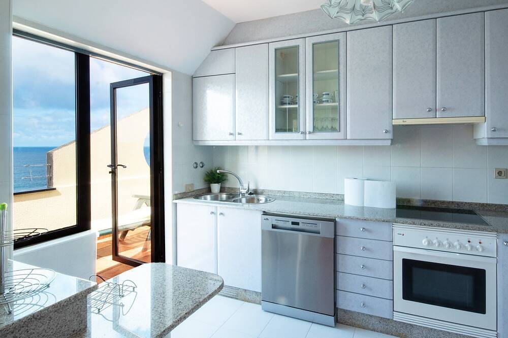Entire apartment, Ag Piso Dúplex A Terraciña de Malpica 1ª Línea mar in Malpica de Bergantiños, Costa da Morte