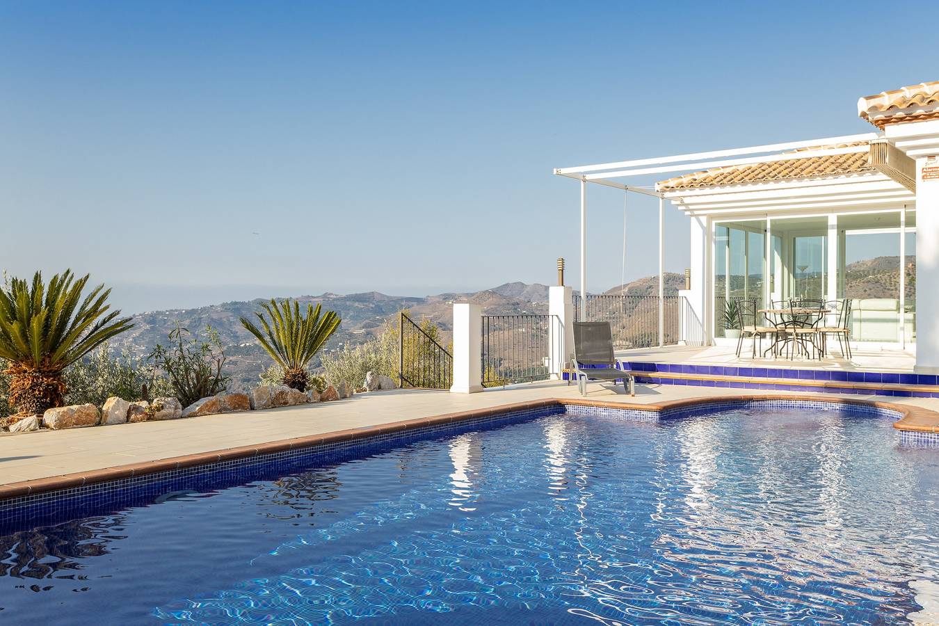 Casa Afrodite with Pool & Wi-Fi in Jete, Cordillera Penibética