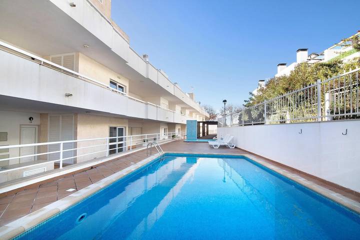 Entire apartment, Holiday Apartment "T3 G Apt Alfarrobeira" with Shared Pool, 2 Balconies & Wi-Fi in Santa Luzia (Tavira), Parque Natural da Ria Formosa