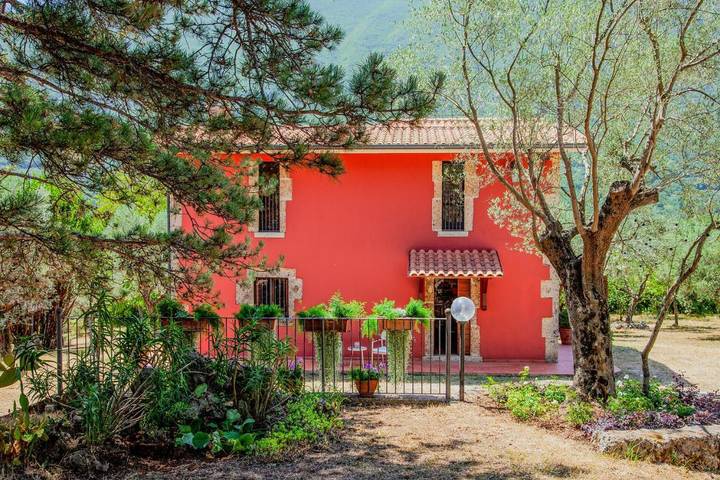 Casa vacanza per 4 persone, con giardino e panorama nonché balcone nel Lazio