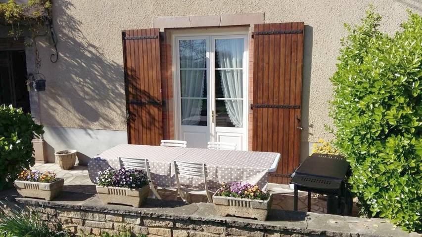 Gîte pour 8 personnes, avec jardin et vue, animaux acceptés à Valderiès - 3
