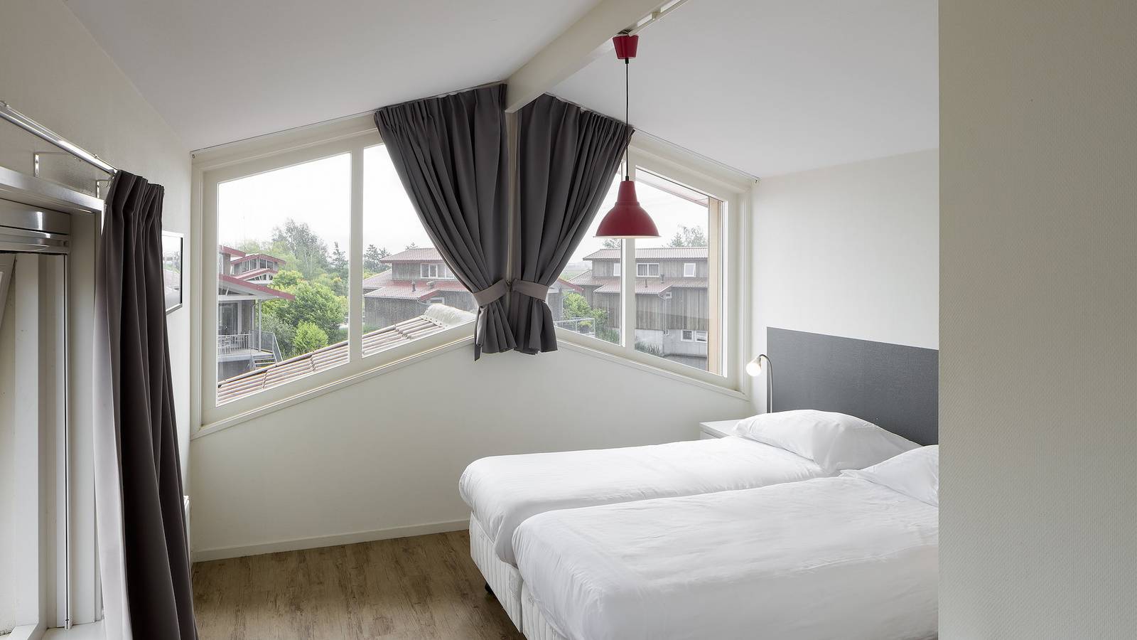 Summio Zwartkruis — Goudplevier Comfort 10 in Friesland