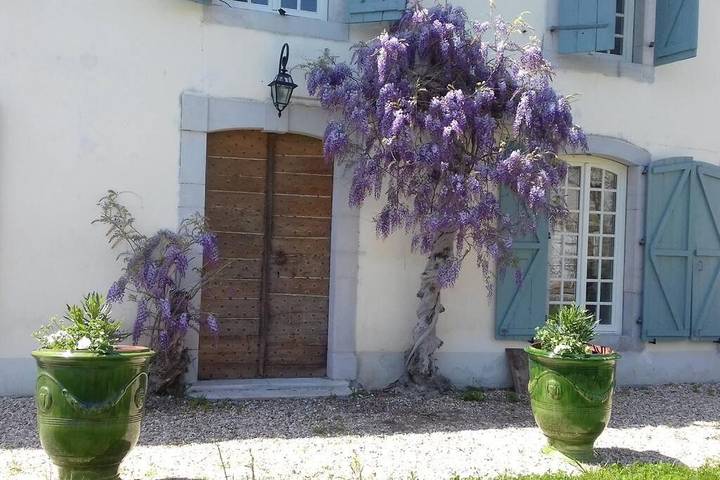Location de vacances pour 13 personnes, avec Terrasse ainsi que Jardin et Piscine à Ozenx-Montestrucq