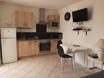 Gîte pour 2 personnes, avec terrasse dans Plage Riva-Bella