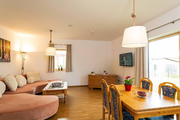 Ganze Wohnung, Ferienwohnung Granat - Ferienwohnung mit Garten in Untergriesbach, Passauer Land
