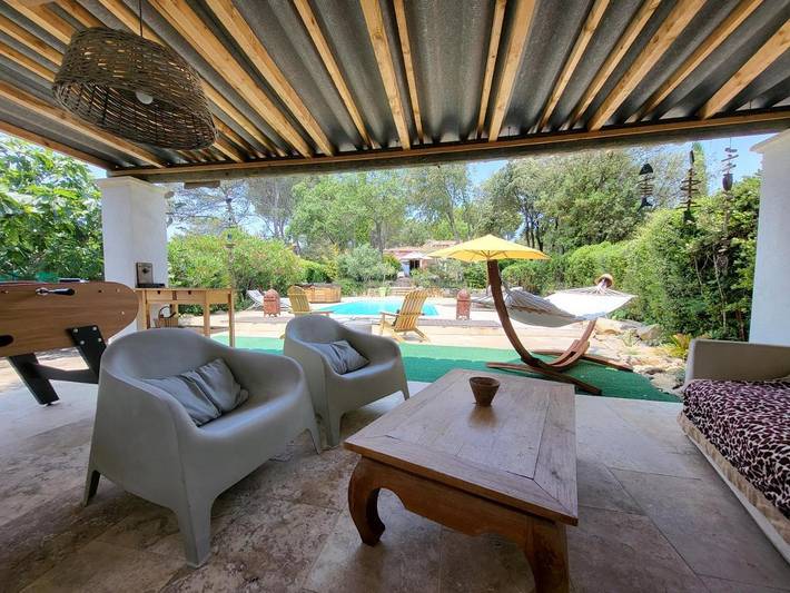 Gîte pour 2 personnes, avec piscine et jardin à Saint-Marc-Jaumegarde - 2