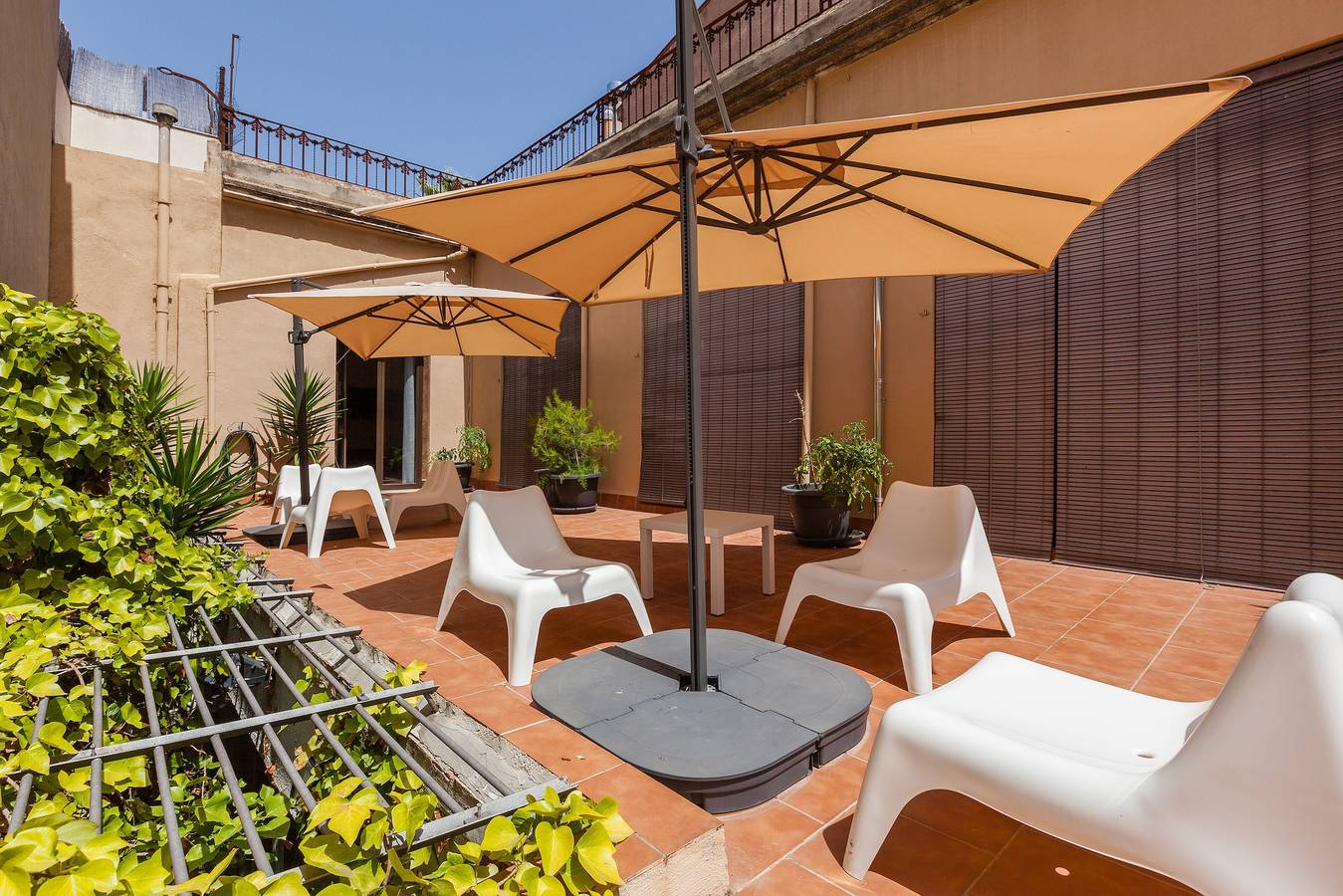 Apartamento entero, Apartamento 'Apartament Ull De Llebre' con terraza compartida, Wi-Fi y aire acondicionado. in Villafranca del Panadés, Interior de Barcelona