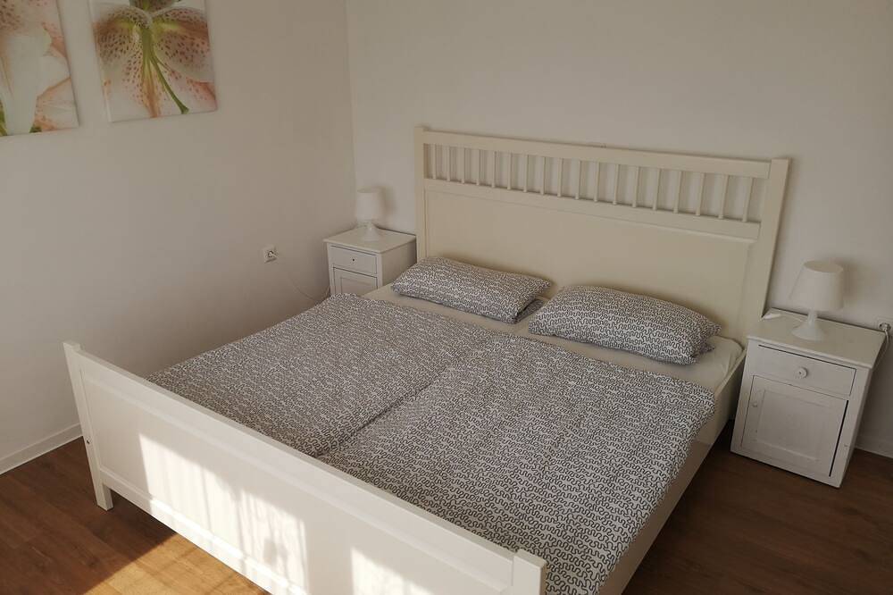 Appartement entier, Appartement exclusif à Baach parmi les vignobles de Winnenden près de Stuttga in Winnenden, Arrondissement de Rems-Murr