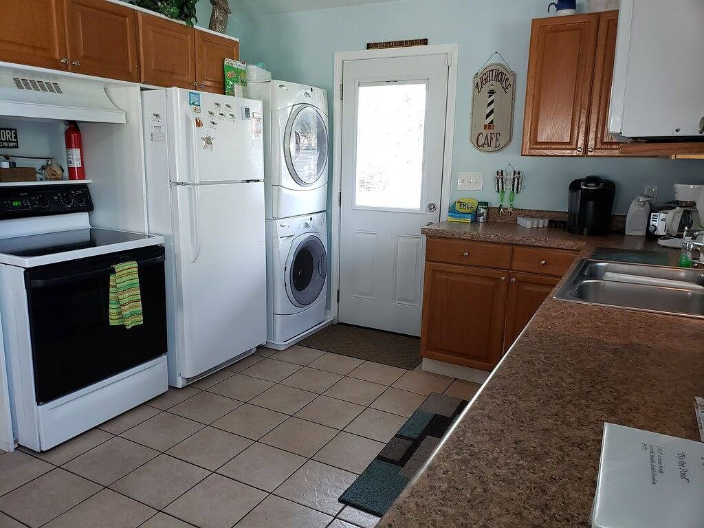 Vacation House for 10 Guests in Oceanside Village, Surfside Beach