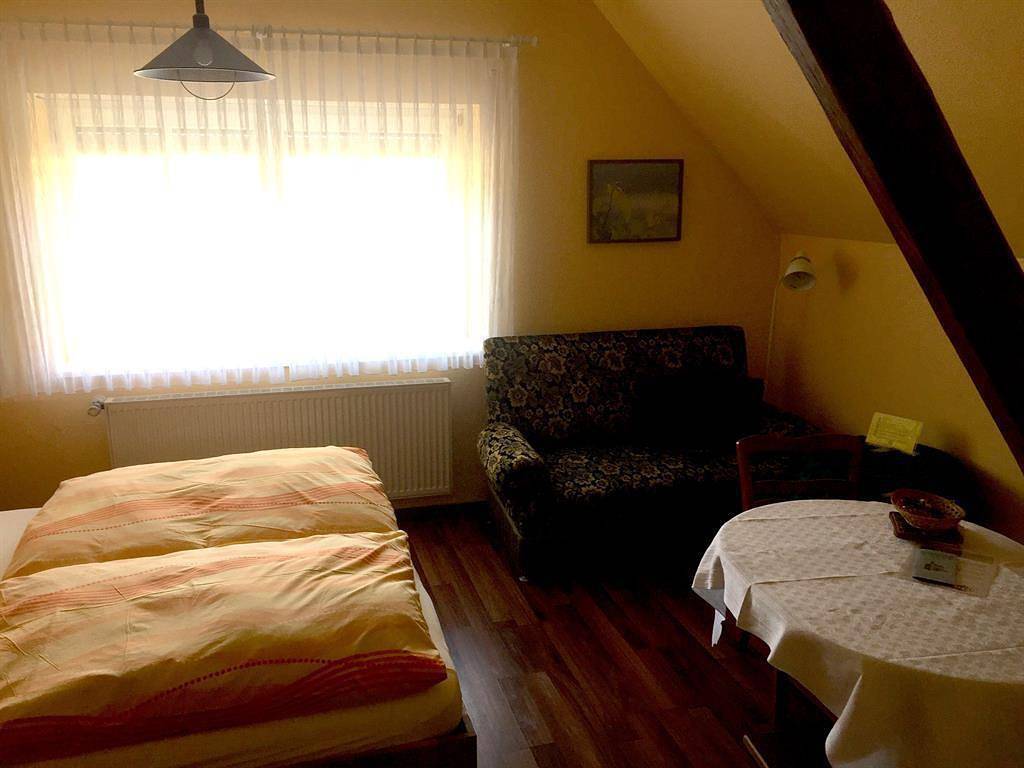 Ganze Ferienwohnung, 2-Bettwohnung - Nr. 3 in Enkirch, Bernkastel-Kues & Umgebung