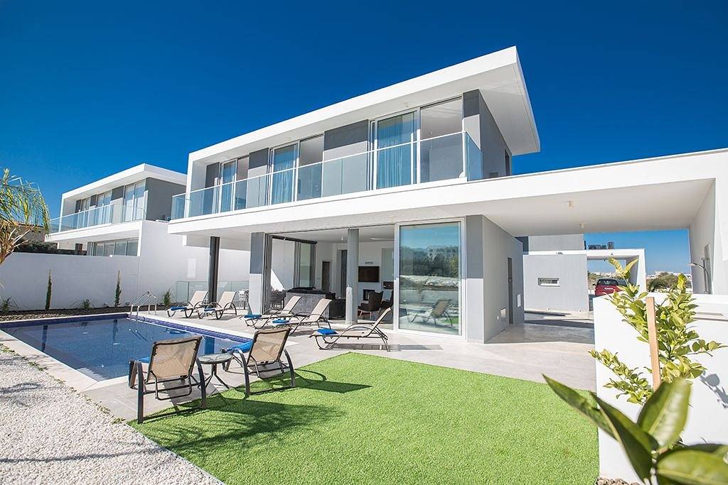 Holiday Rental for 11 People in Protaras, South Cyprus