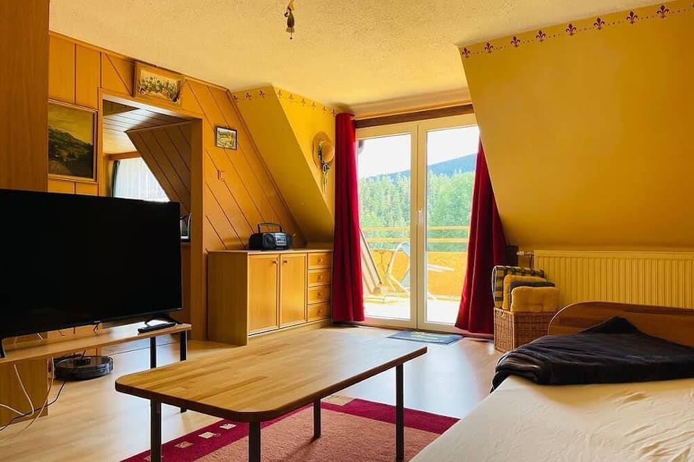 Ganze Wohnung, Gemütliche Ferienwohnung (62qm) in sonniger Lage direkt am Wanderweg in Puchberg am Schneeberg, Wiener Alpen in Niederösterreich Region