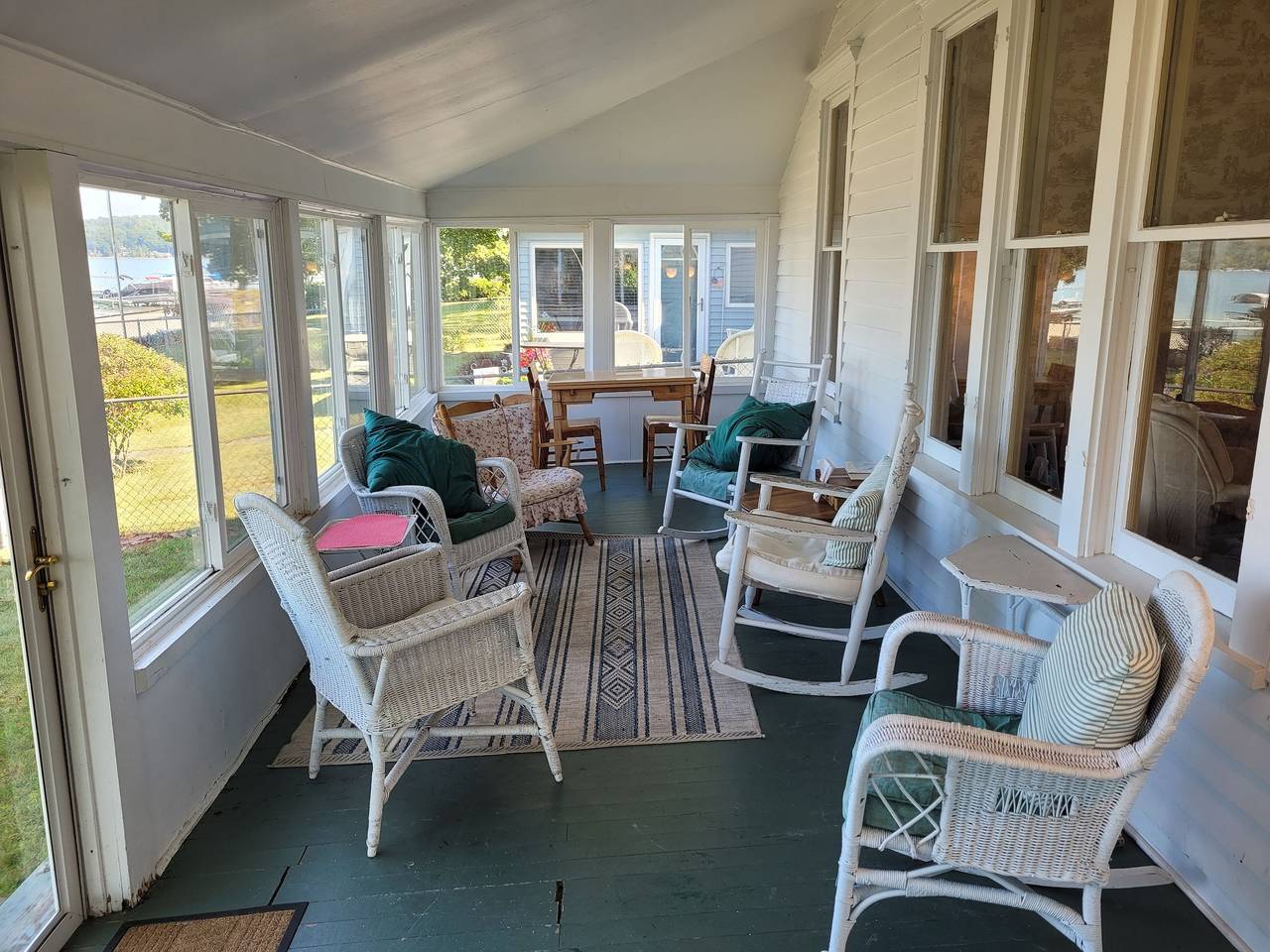 Ganze Wohnung, Lil's on the Lake - On Crystal Lake & Dog-Friendly in Beulah (MI), Benzie County