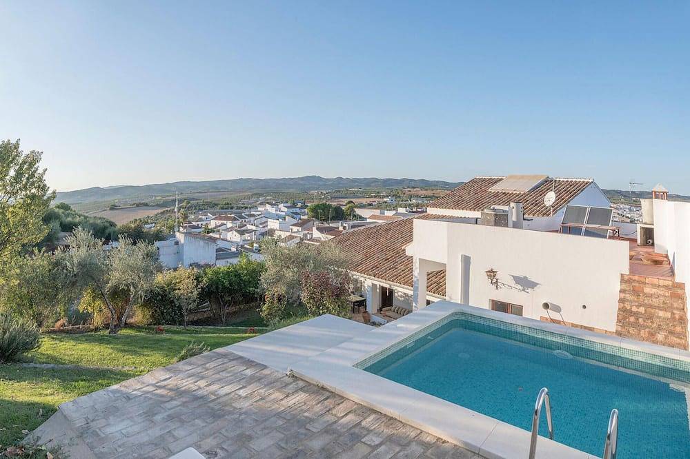 Lovely home in La Puebla De Los Infan in La Puebla de los Infantes, Sevilla Province