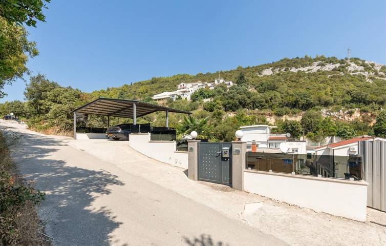 Ferienwohnung für 8 Personen, mit Terrasse
