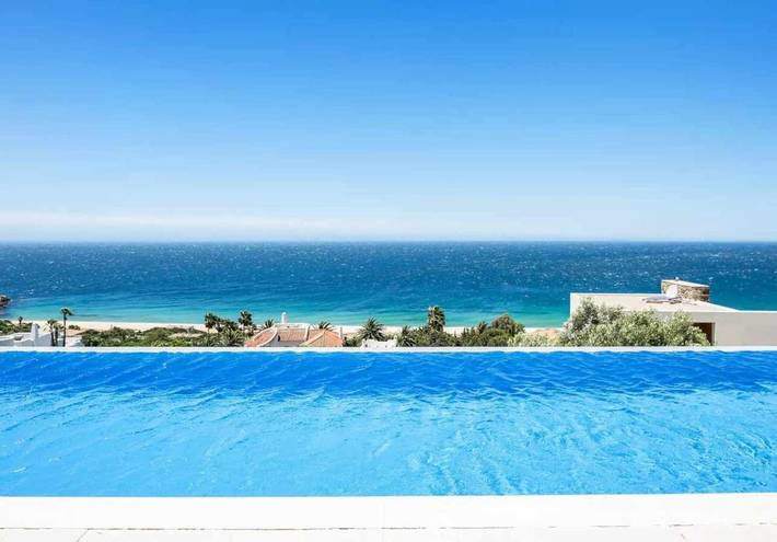Chalet para 10 personas, con Balcón y Jacuzzi además de Terraza y Jardín en Campo de Gibraltar