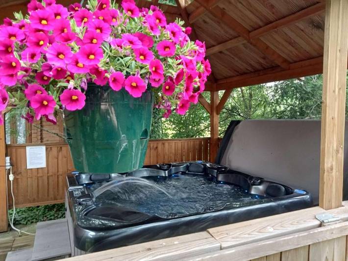 Gîte pour 4 personnes, avec jardin ainsi que jacuzzi et piscine à Saint-Priest-des-Champs - 4