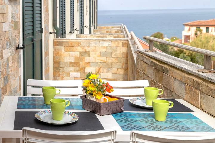 Appartement entier, Appartement 'Le Residenze Di Anna' avec vue sur mer, piscine partagée et climatisation in La Ciaccia, Valledoria