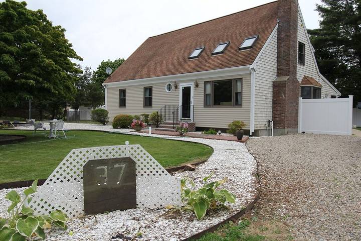 Vacation rental for 10 people, with terrace and yard in Falmouth (MA)