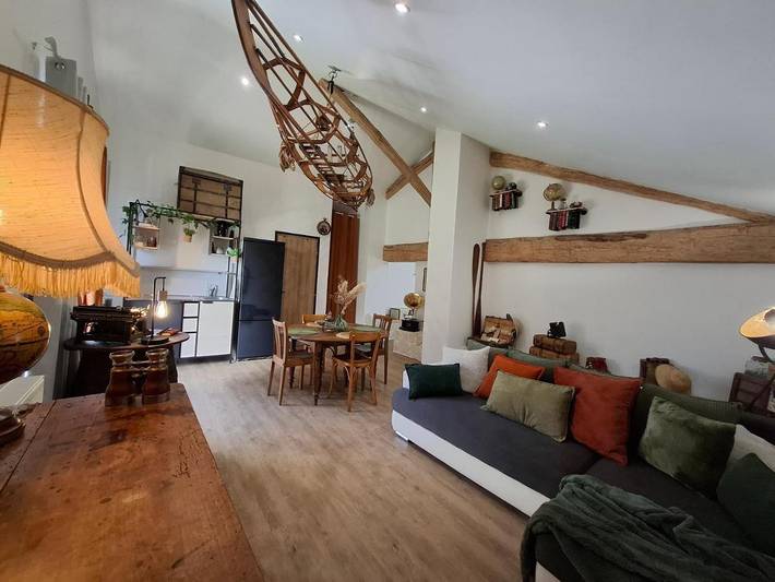 Location de vacances pour 4 personnes, avec jardin ainsi que vue et balcon à Bussière-Galant