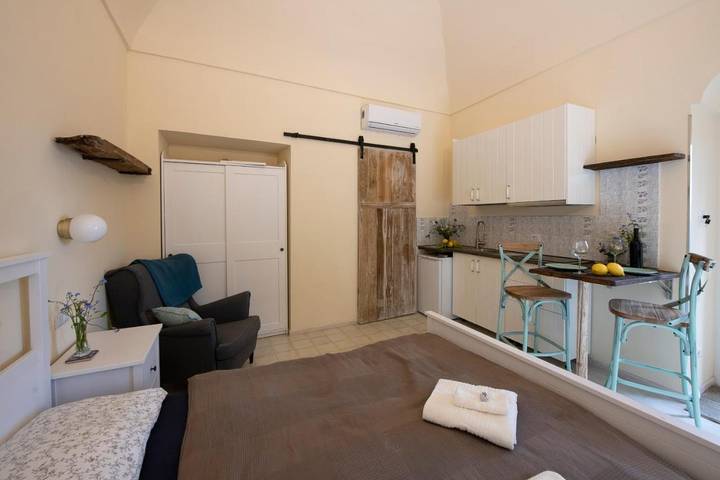 Gîte pour 2 personnes, avec terrasse ainsi que vue et jardin, animaux acceptés à Castiglione - 2