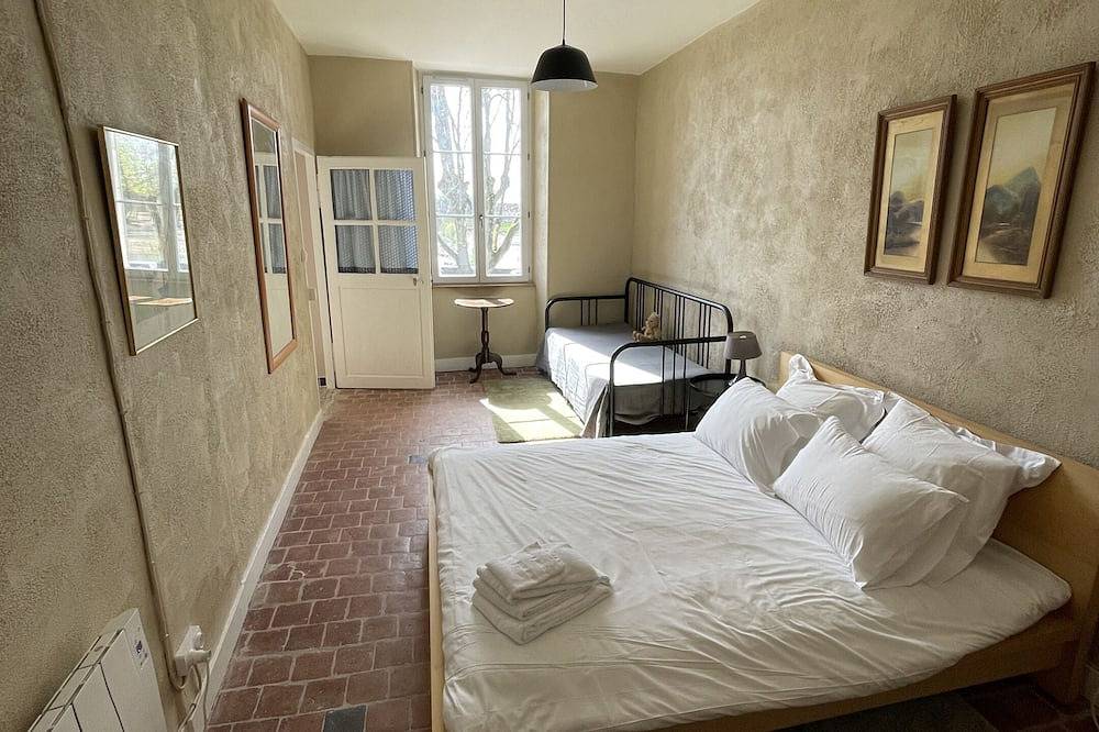 Appartement entier, Café Vélo Nevers - Cosy chambre, Côté Cour in Nevers, Nièvre