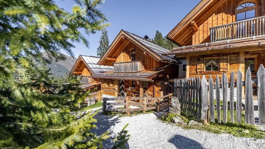Chalet für 8 Personen, mit Sauna und Terrasse in Hochfügen