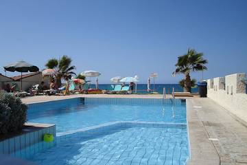 Bungalow für 2 Personen, mit Garten und Balkon sowie Pool in Rethymnon