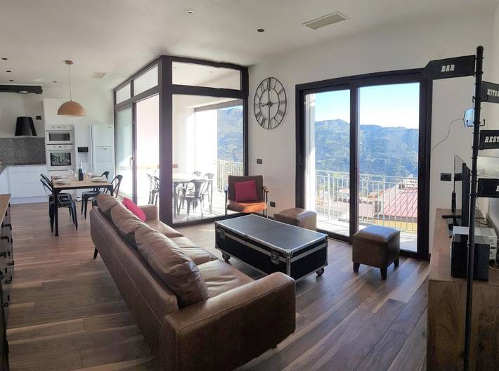 Gîte pour 5 personnes, avec vue et balcon à Ulassai - 2