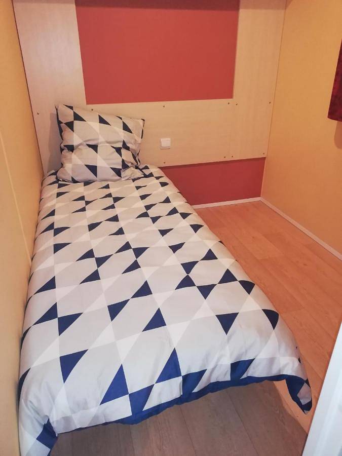 Appartement entier, Mobil home la Salamandre in Vaour, Région d'Albi