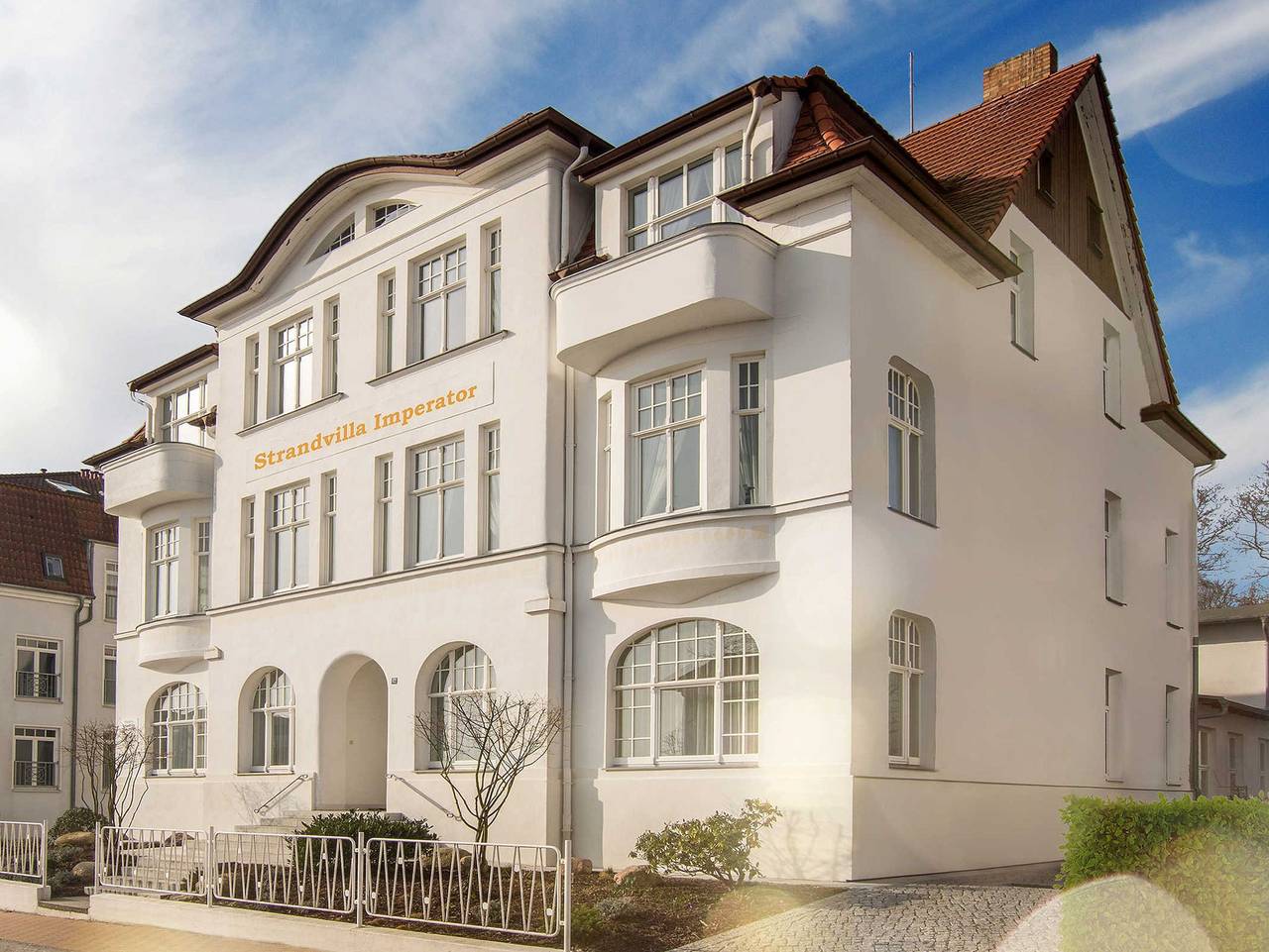 Strandvilla Imperator | Hotel & Ferienwohnungen auf Usedom - Ferienwohnung im Seitenflügel mit Waldblick in Bansin, Heringsdorf