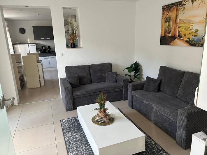 Ferienwohnung für 5 Personen, mit Balkon und Terrasse sowie Ausblick in Finnentrop - 2