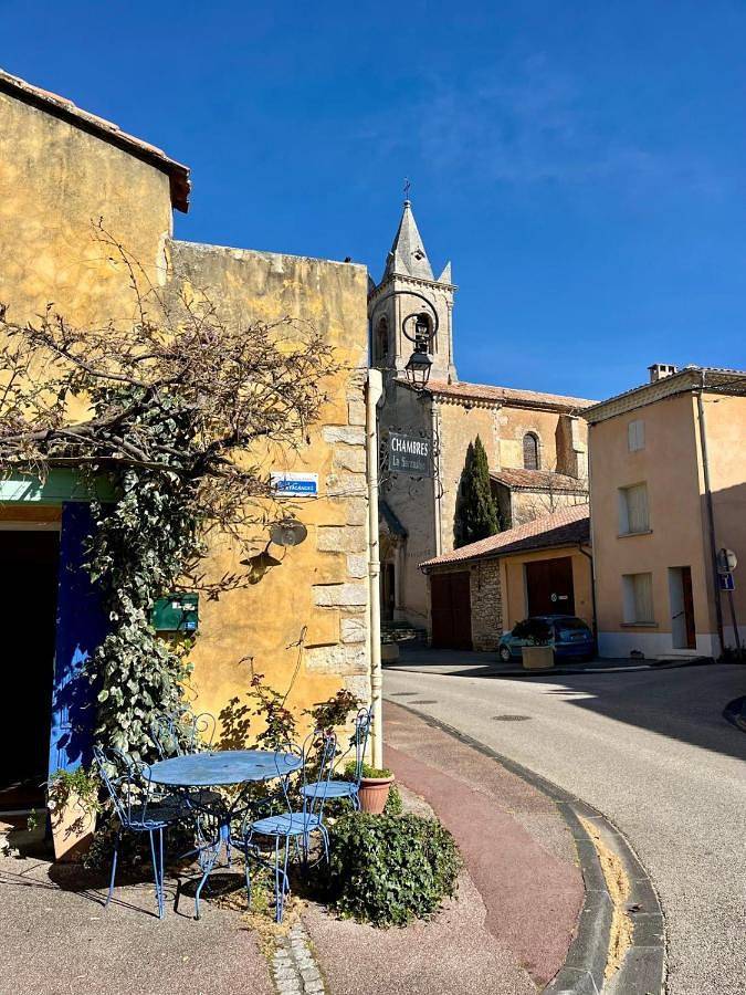 La Sarrasine in Villes-sur-Auzon, Parc naturel régional du Mont-Ventoux