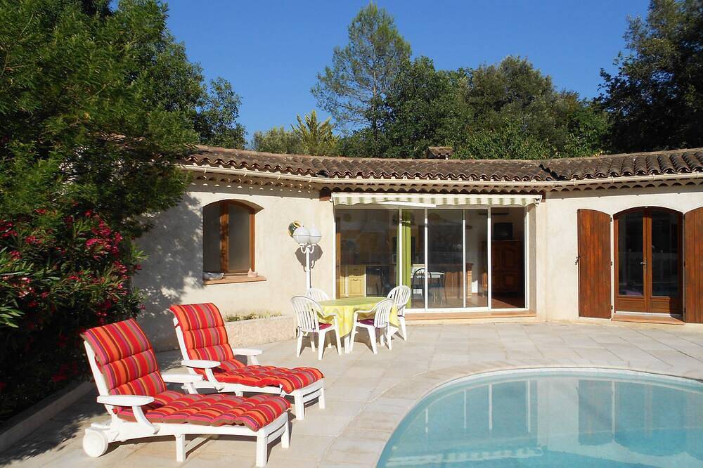 Entre monaco et Cannes villa 2 pièces avec piscine privative au calme in Roquefort-les-Pins, Côte méditerranéenne (France)