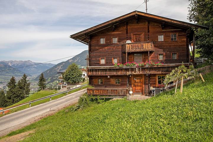 Ferienhaus für 6 Personen, mit Balkon in der Zillertal Arena