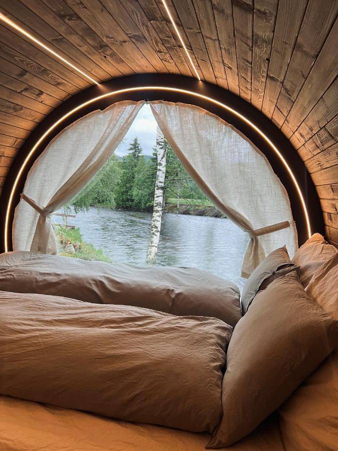 Telt for 2 personer, Jacuzzi og Terrasse i tillegg til Hage og Innsjøutsikt i Østlandet