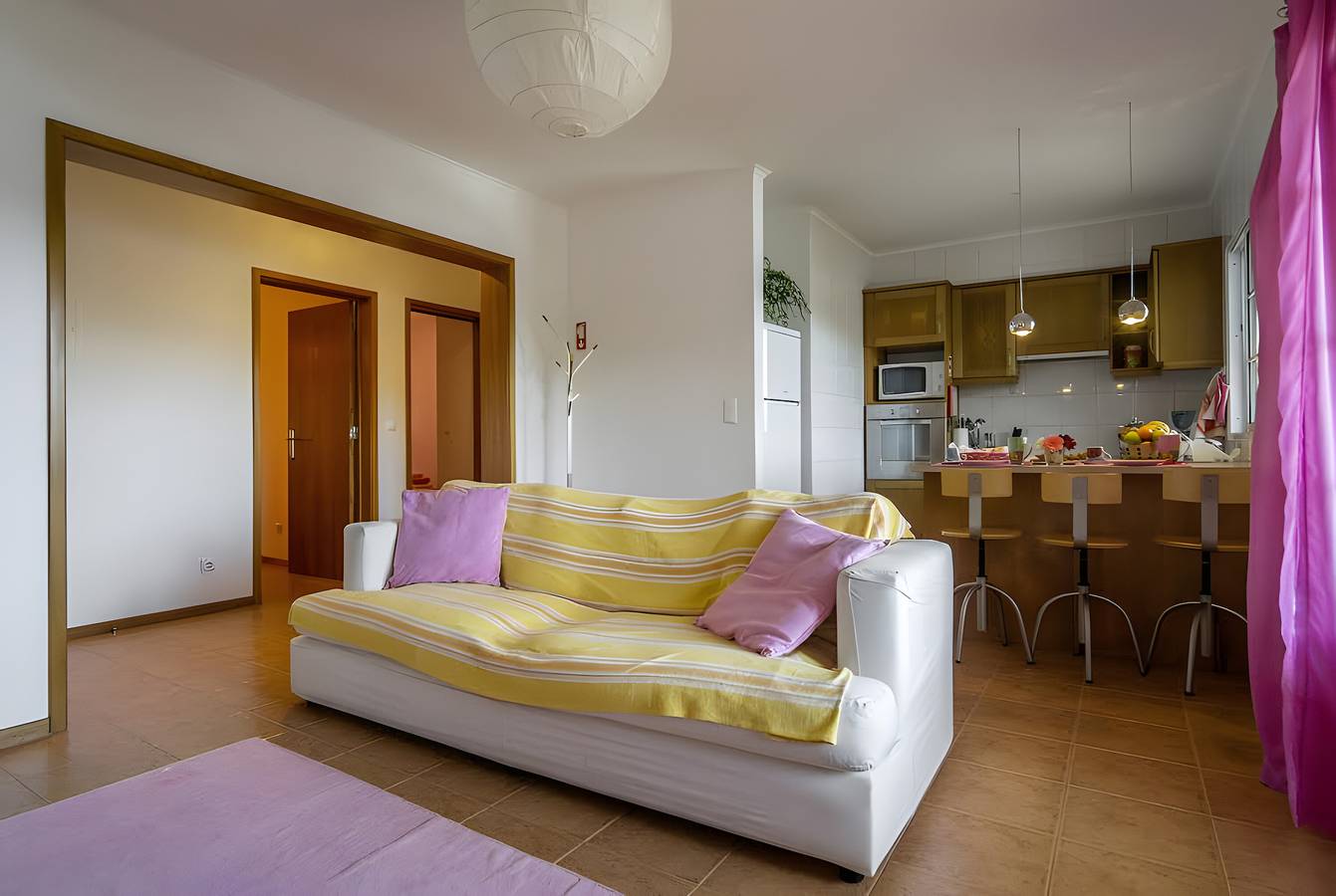 Entire apartment, Apartment 'Beach House - Mountain and Ocean' with Sea View, Balcony and Wi-Fi in São Miguel Island, Porto Formoso