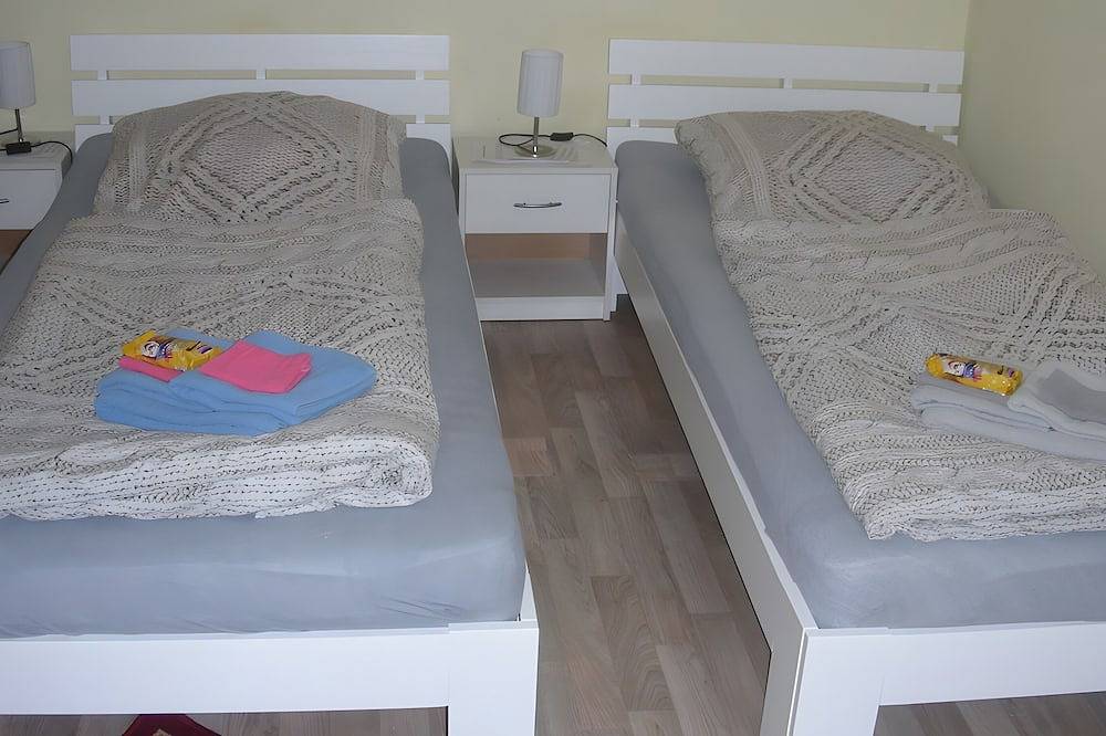 Ganze Wohnung, Apartment für 2 Personen (20 m²) mit Gemeinschaftsgarten und Wlan in Künzell, Rhön-Hessen