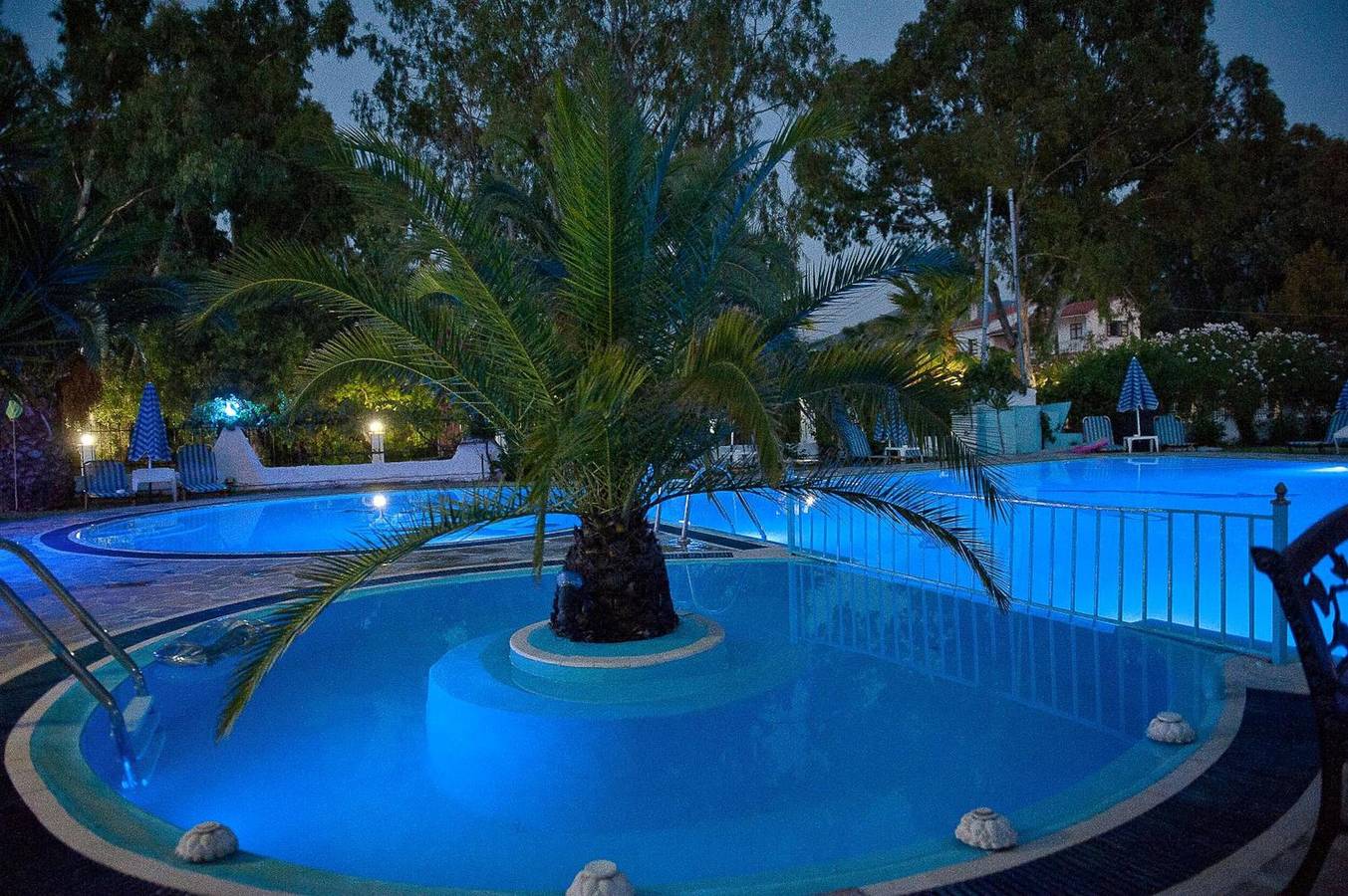 Ganze Wohnung, Apartment 'Two Bedroom 1' mit Bergblick, Wlan und Klimaanlage in Roda, Korfu