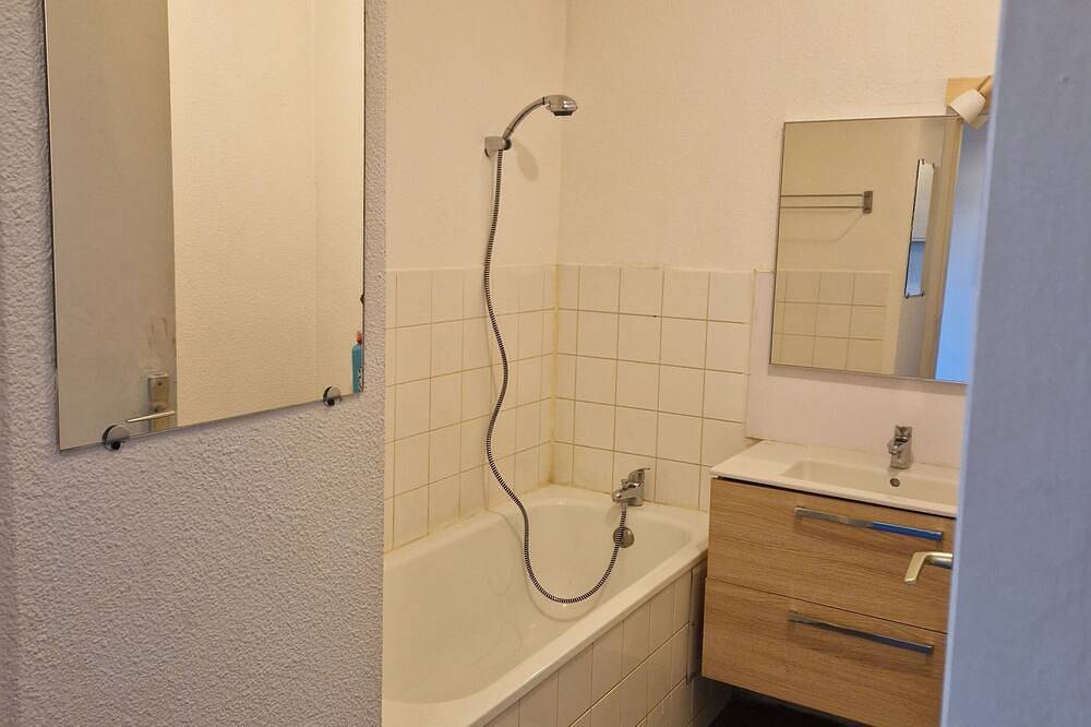 Apartamento entero, Studio in front of Dole train station 39100 in Dole (Jura), Jura