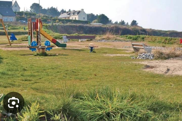 Location de vacances pour 8 personnes, avec jacuzzi ainsi que sauna et jardin dans Plage du Sillon de Talbert - 4