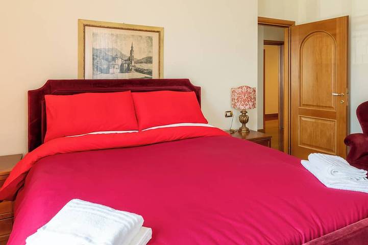 Appartamento intero, Casa Mamma, relax in famiglia sul lago d' Iseo- elegante appartamento - 2 camere in Lovere, Lago d'Iseo