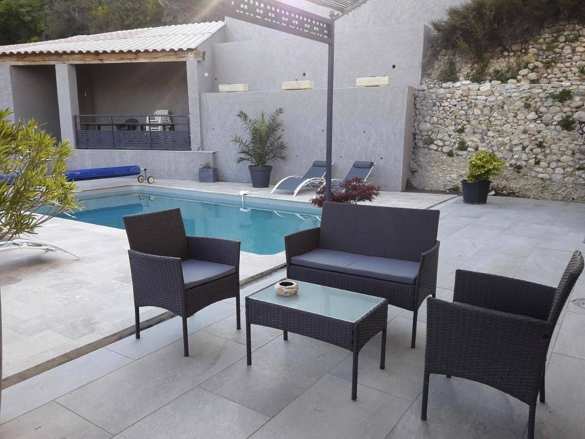Five-Bedroom House in Bras-d'Asse, Alpes-de-Haute-Provence