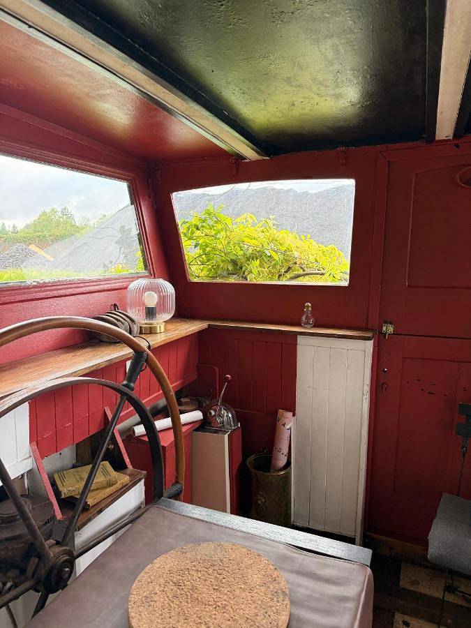 Boat adventure 1hr from Paris in Thourotte, Oise