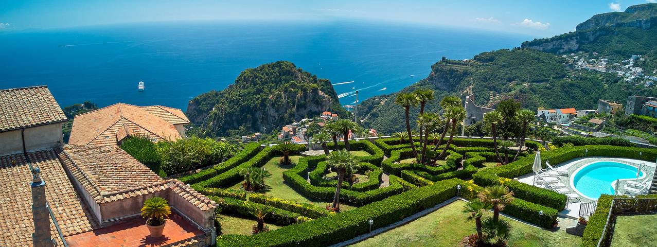 Location de vacances pour 14 personnes, avec piscine ainsi que jardin et terrasse à Scala - 2